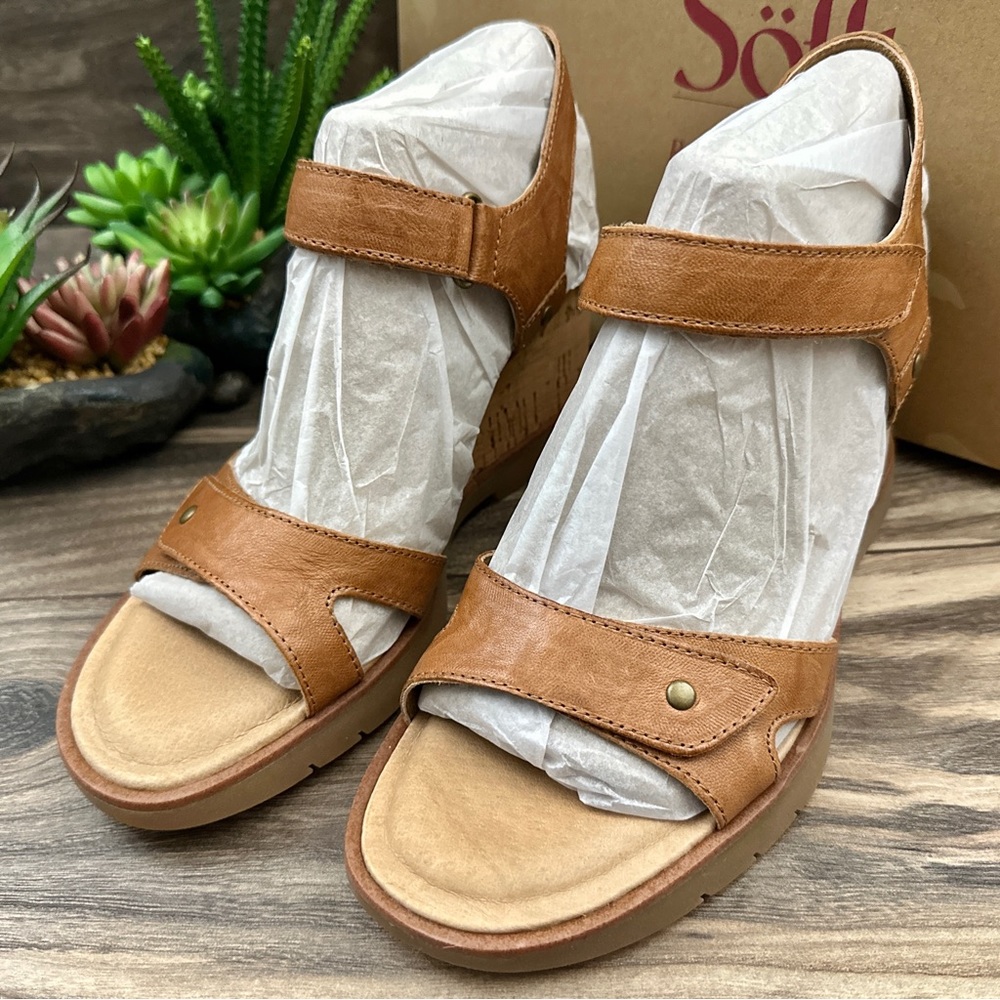 NIB Sofft Cyndy Strappy Wedge Leather Sandal Luggage Tan 9M 40 - Picture 3 of 13